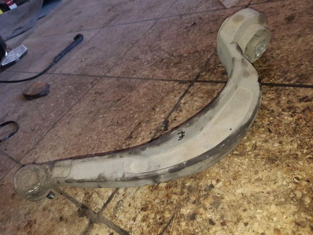 bontott AUDI A4 B8 Jobb első Lengőkar