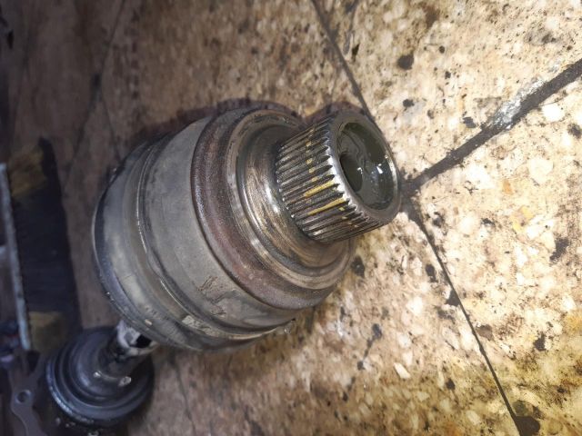 bontott AUDI A4 B8 Jobb Féltengely