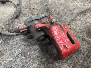 bontott AUDI A4 B8 Jobb hátsó Féknyereg Munkahengerrel