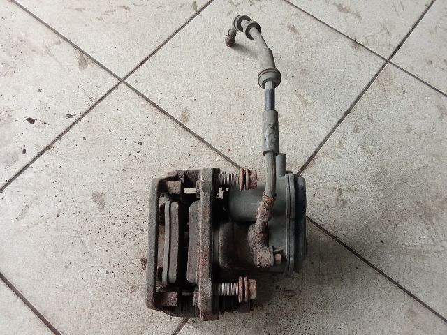 bontott AUDI A4 B8 Jobb hátsó Féknyereg Munkahengerrel