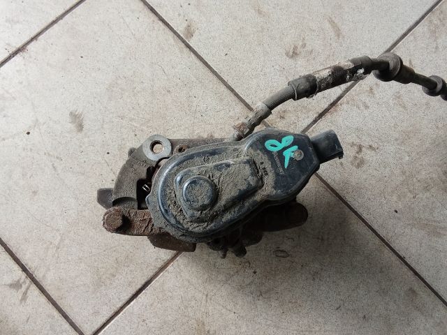 bontott AUDI A4 B8 Jobb hátsó Féknyereg Munkahengerrel