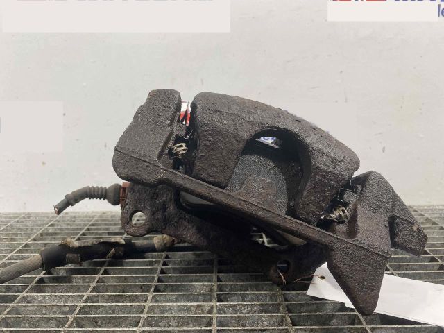 bontott AUDI A4 B8 Jobb hátsó Féknyereg Munkahengerrel