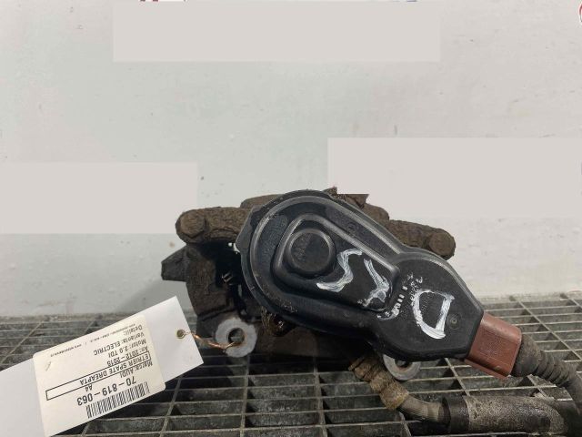 bontott AUDI A4 B8 Jobb hátsó Féknyereg Munkahengerrel