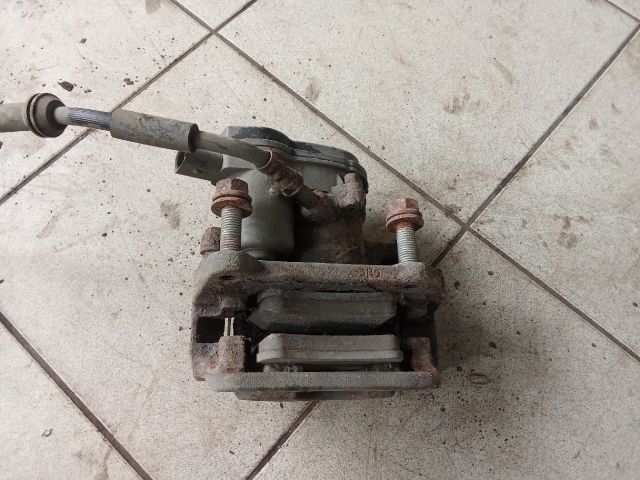 bontott AUDI A4 B8 Jobb hátsó Féknyereg Munkahengerrel