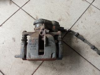 bontott AUDI A4 B8 Jobb hátsó Féknyereg Munkahengerrel