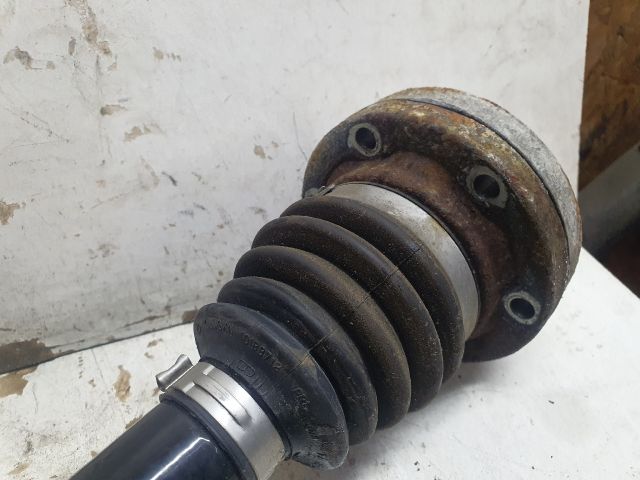 bontott AUDI A4 B8 Jobb hátsó Féltengely