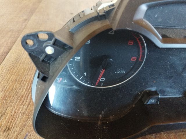 bontott AUDI A4 B8 Kilométeróra