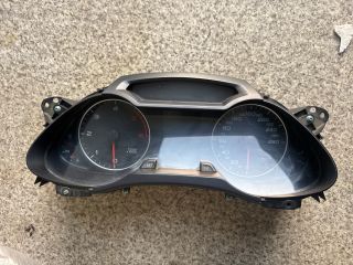 bontott AUDI A4 B8 Kilométeróra