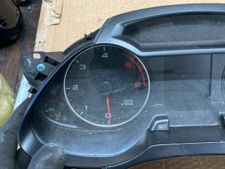 bontott AUDI A4 B8 Kilométeróra