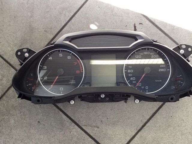 bontott AUDI A4 B8 Kilométeróra