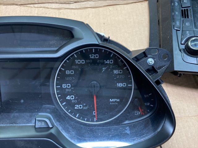 bontott AUDI A4 B8 Kilométeróra