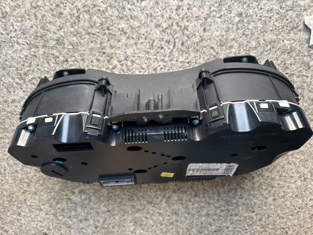 bontott AUDI A4 B8 Kilométeróra