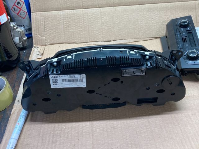 bontott AUDI A4 B8 Kilométeróra