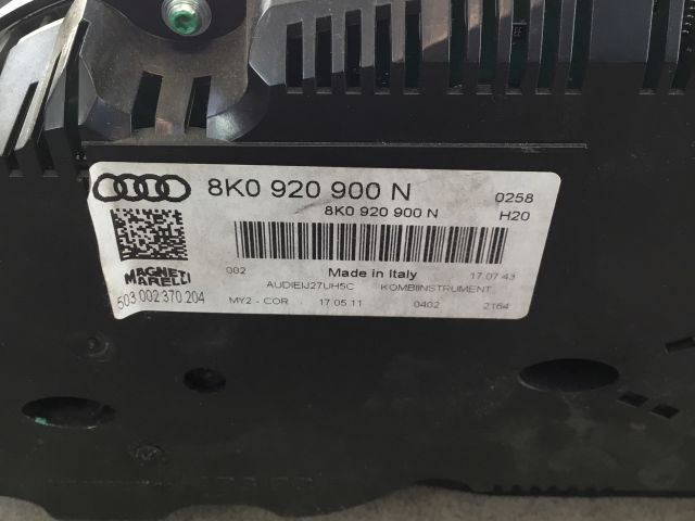 bontott AUDI A4 B8 Kilométeróra