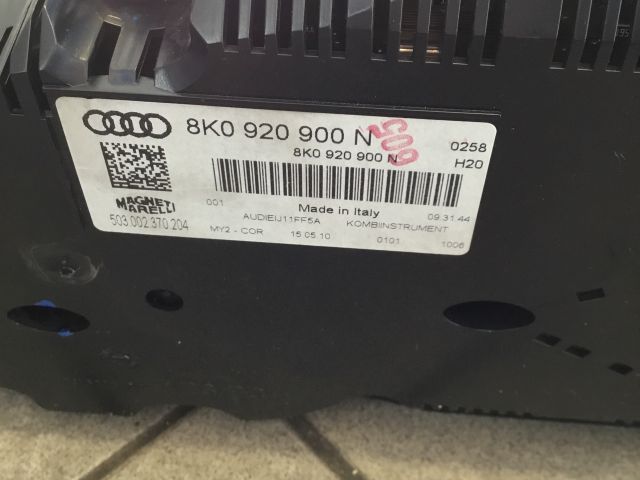 bontott AUDI A4 B8 Kilométeróra