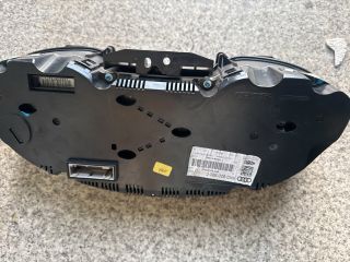 bontott AUDI A4 B8 Kilométeróra
