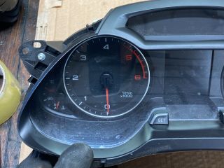 bontott AUDI A4 B8 Kilométeróra