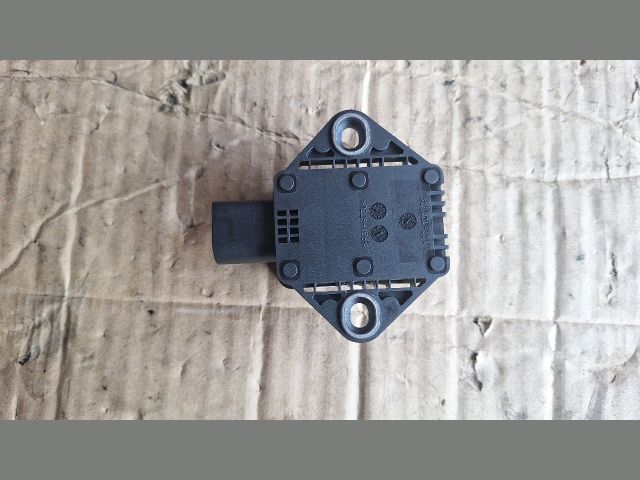 bontott AUDI A4 B8 Kipörgésgátló Elektronika