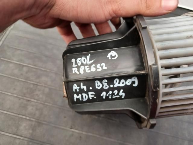 bontott AUDI A4 B8 Klímahűtő Ventilátor