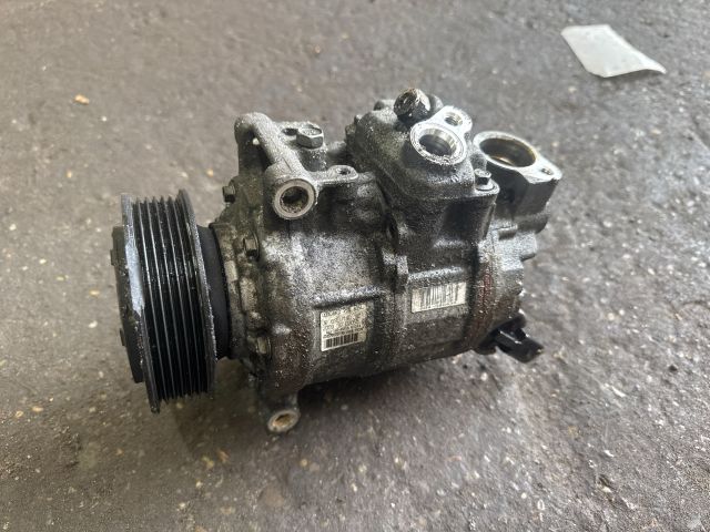 bontott AUDI A4 B8 Klímakompresszor