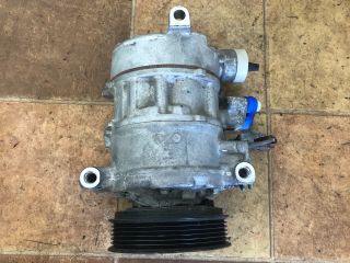 bontott AUDI A4 B8 Klímakompresszor