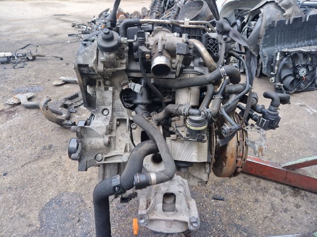 bontott AUDI A4 B8 Komplett Motor (Segédberendezésekkel)