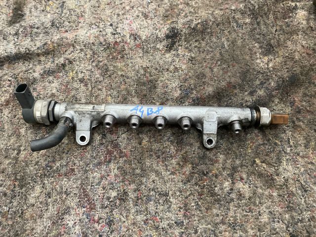 bontott AUDI A4 B8 Közösnyomócső