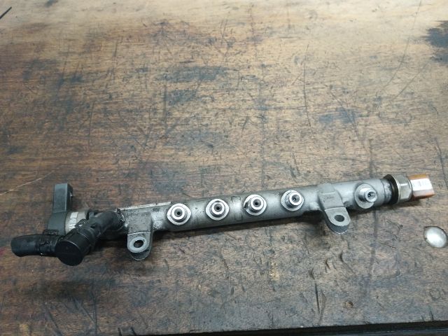 bontott AUDI A4 B8 Közösnyomócső