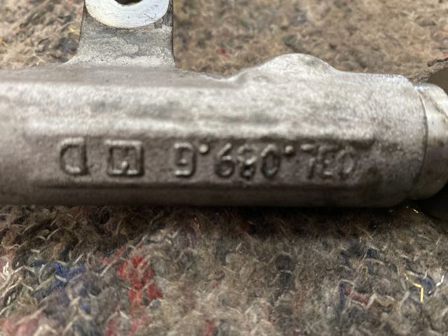 bontott AUDI A4 B8 Közösnyomócső