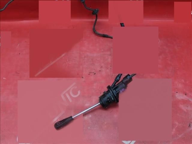 bontott AUDI A4 B8 Kuplung Főhenger