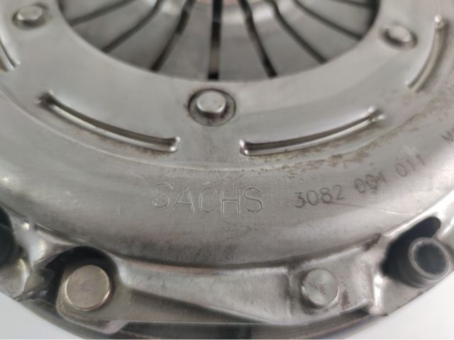 bontott AUDI A4 B8 Kuplung Szett Lendkerékkel