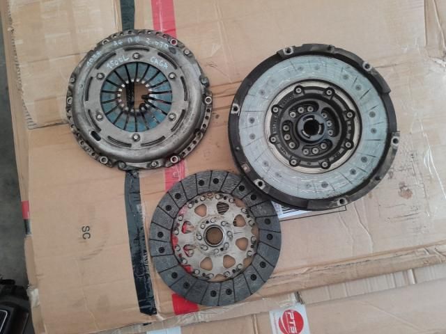 bontott AUDI A4 B8 Kuplung Szett (Szerkezet, Tárcsa)