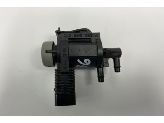 bontott AUDI A4 B8 Lefújószelep