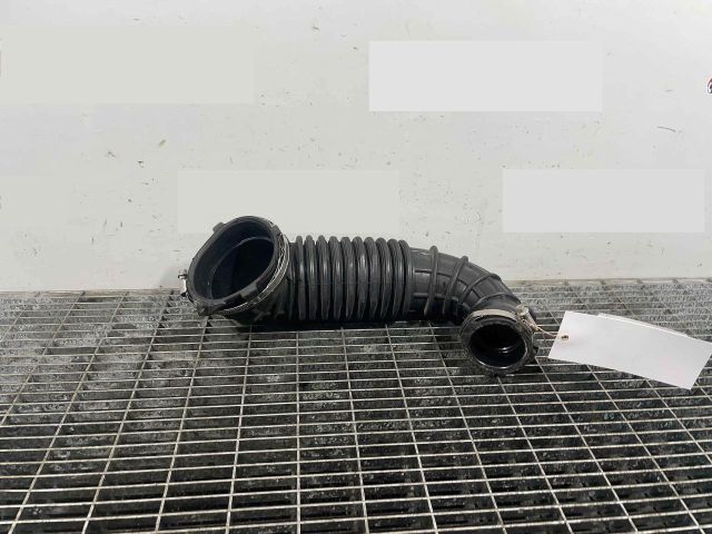 bontott AUDI A4 B8 Légbeömlő Cső