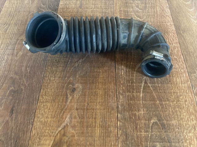 bontott AUDI A4 B8 Légbeömlő Cső