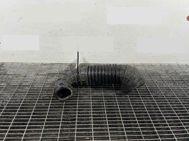 bontott AUDI A4 B8 Légbeömlő Cső