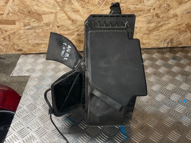 bontott AUDI A4 B8 Légszűrő Ház