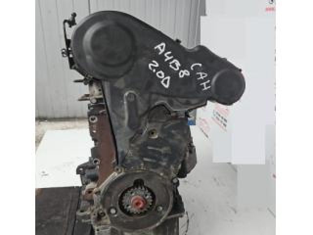 bontott AUDI A4 B8 Motor (Fűzött blokk hengerfejjel)