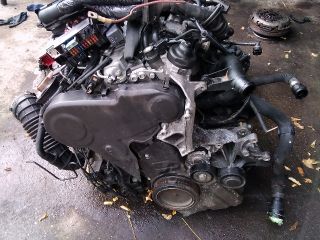 bontott AUDI A4 B8 Motor (Fűzött blokk hengerfejjel)