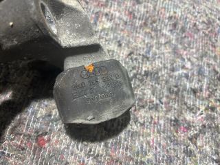 bontott AUDI A4 B8 Motor Tartó Bak Bal