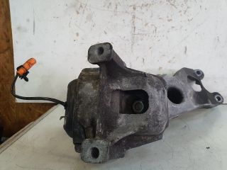 bontott AUDI A4 B8 Motor Tartó Bak Bal