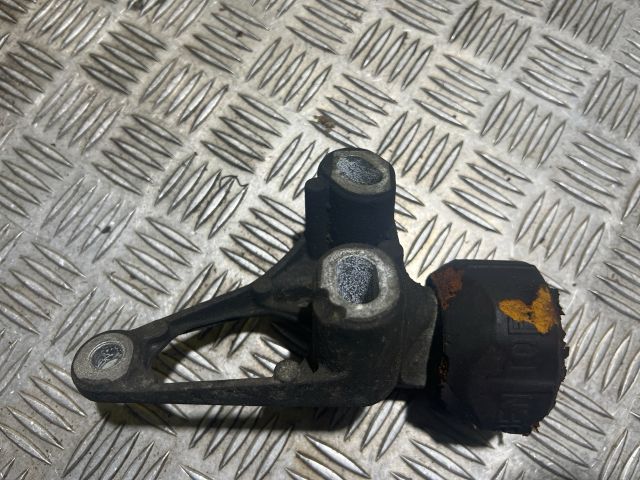 bontott AUDI A4 B8 Motor Tartó Bak (Fém)