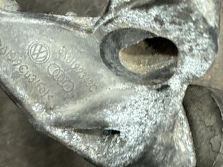 bontott AUDI A4 B8 Motor Tartó Bak (Fém)