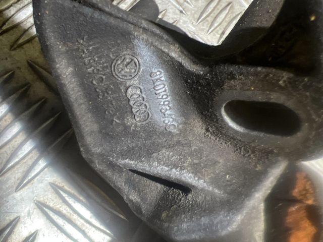 bontott AUDI A4 B8 Motor Tartó Bak (Fém)