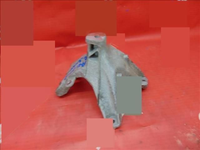 bontott AUDI A4 B8 Motor Tartó Bak (Fém)