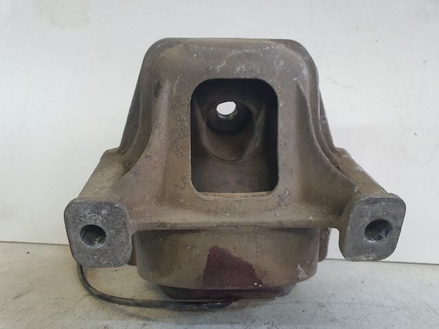 bontott AUDI A4 B8 Motor Tartó Bak (Fém)