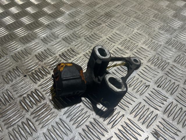 bontott AUDI A4 B8 Motor Tartó Bak (Fém)