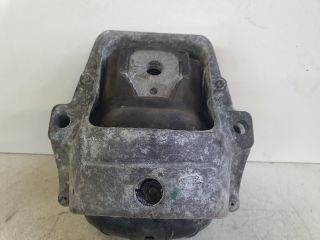 bontott AUDI A4 B8 Motor Tartó Bak (Fém)