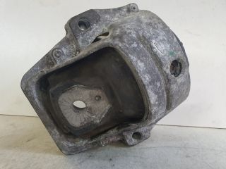 bontott AUDI A4 B8 Motor Tartó Bak (Fém)