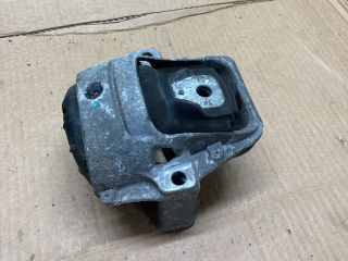 bontott AUDI A4 B8 Motor Tartó Bak (Pozíciófüggetlen)